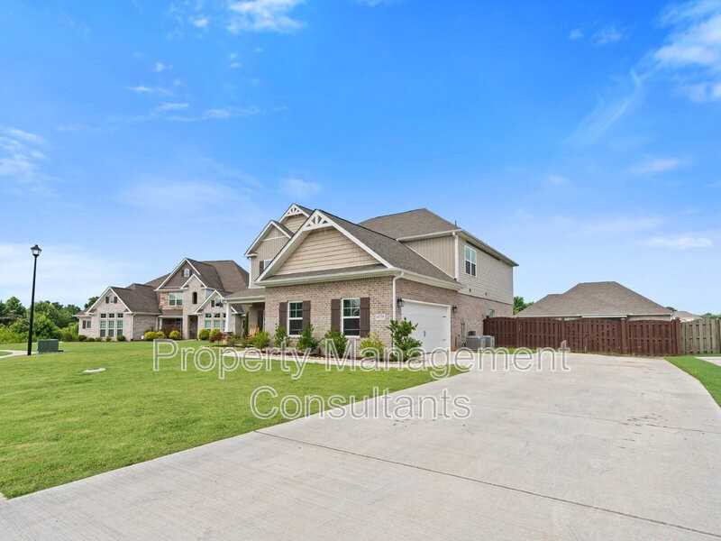 14735 Commonwealth Dr - Photo 3 of 24