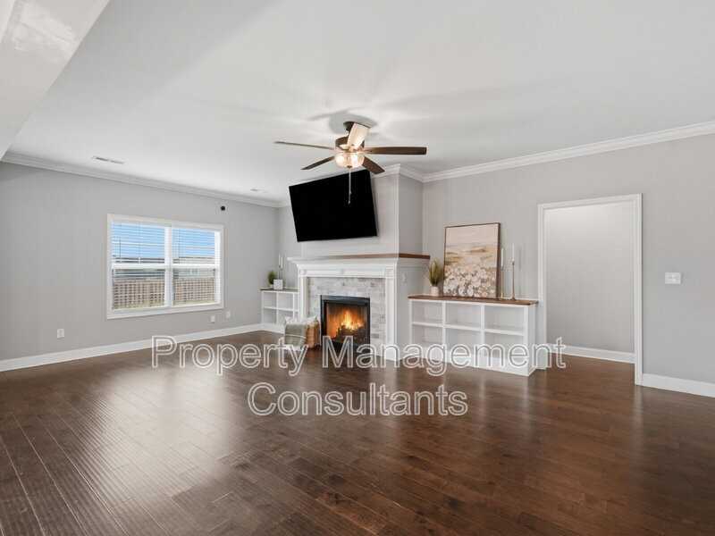 14735 Commonwealth Dr - Photo 4 of 24