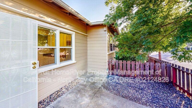 1430 Sonoma Ave - Photo 4 of 28