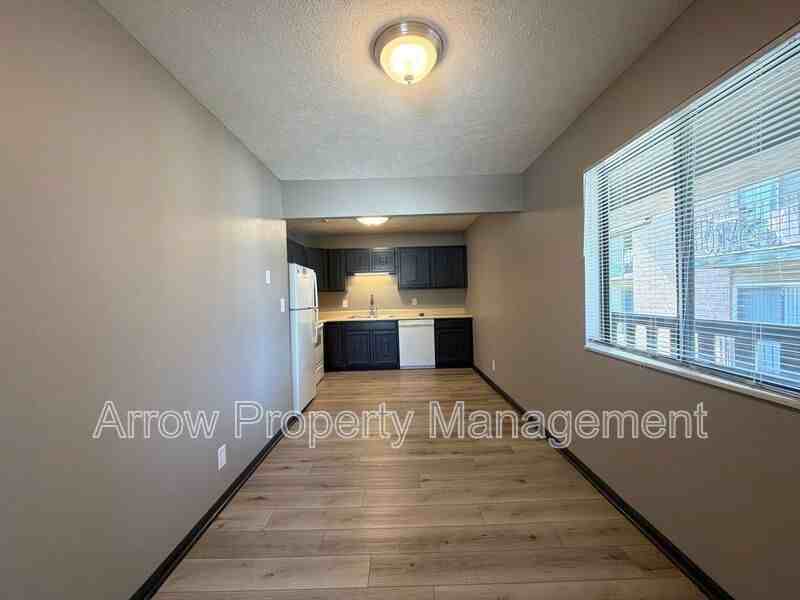 922 A St #3 - Photo 2 of 23