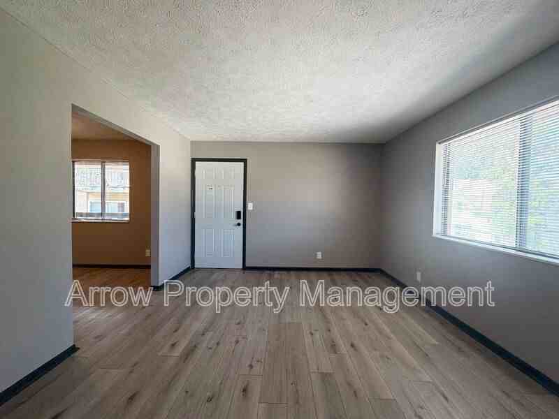 922 A St #3 - Photo 3 of 23