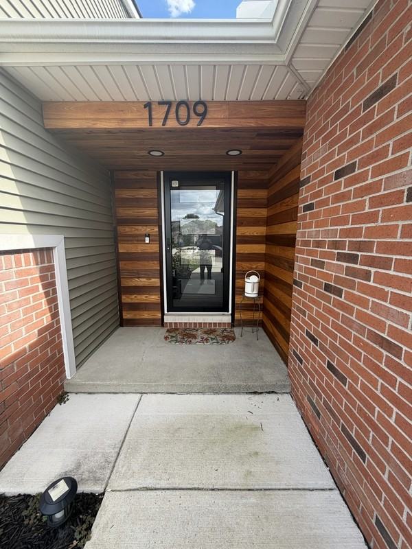 1709 Copeland Cir - Photo 2 of 9