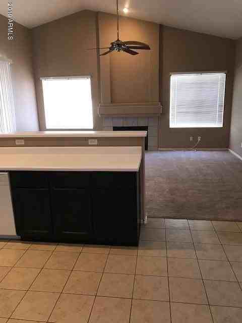 724 N Yucca St - Photo 5 of 24