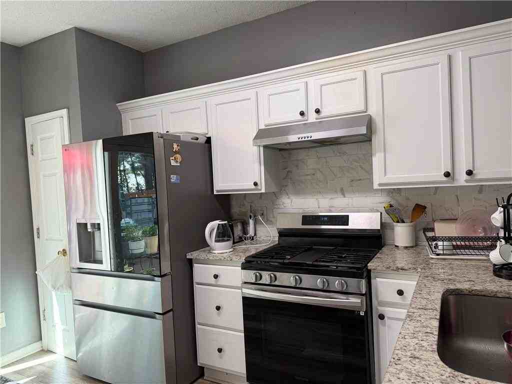 2613 Regent Walk Dr - Photo 4 of 5