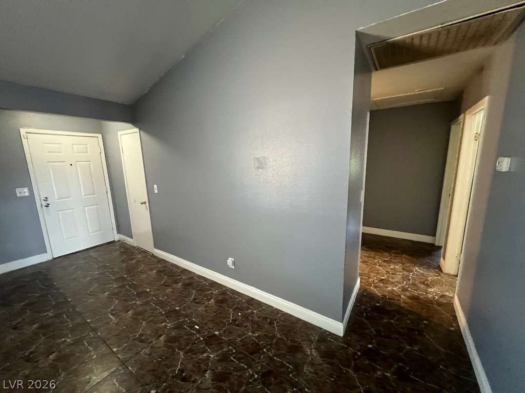 913 Shadow Mountain Pl - Photo 5 of 36