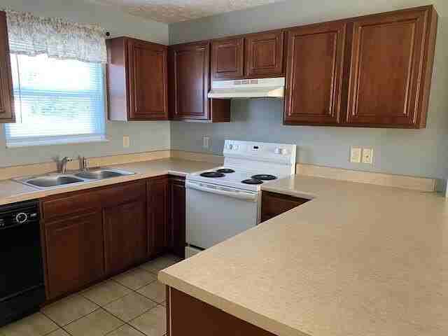 1586 Meadow Spring Dr - Photo 3 of 17