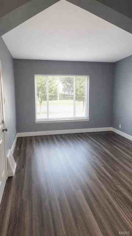 5536 Chippewa St #1E - Photo 3 of 7