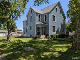 featured image of 2206 Blendon Pl