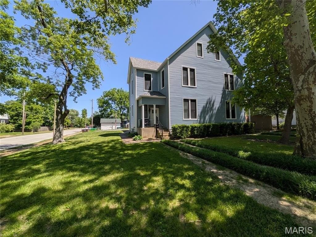 2206 Blendon Pl - Photo 2 of 24