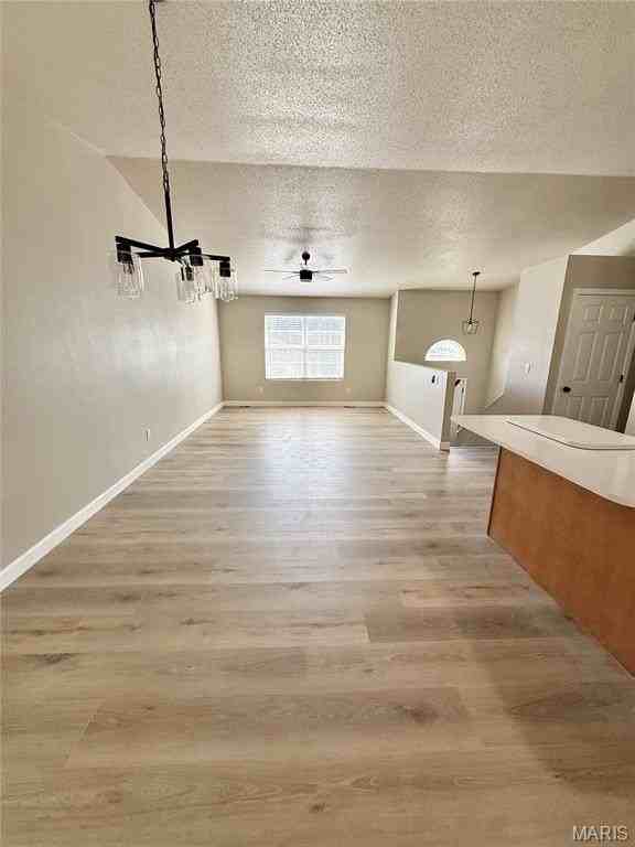 363 Sweetwater Ln - Photo 4 of 22