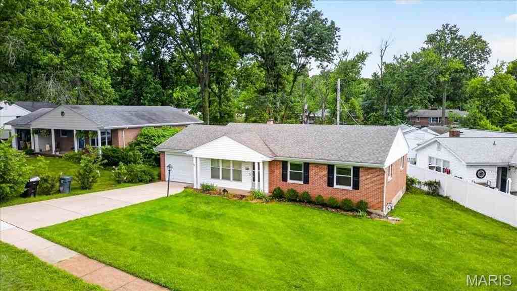 328 Danworth Ct - Photo 2 of 37