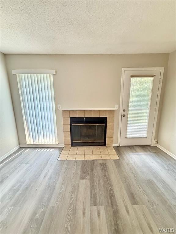 102 Hillside Ln - Photo 3 of 17