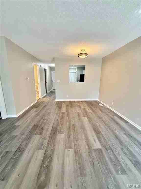 102 Hillside Ln - Photo 4 of 17