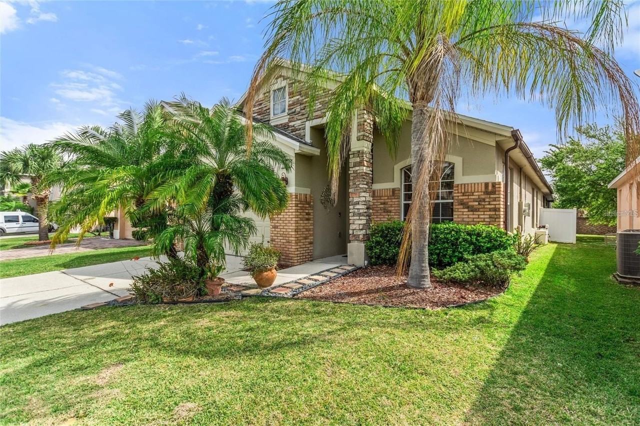 15031 Huntcliff Park Way - Photo 3 of 44