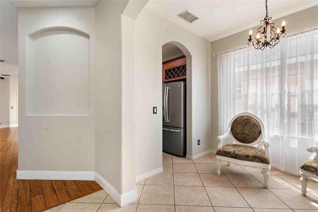 15031 Huntcliff Park Way - Photo 5 of 44