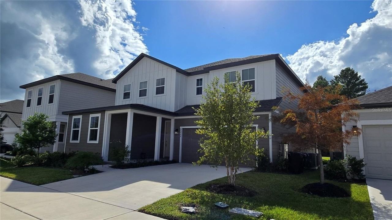 2268 Broadbrook Dr - Photo 2 of 43