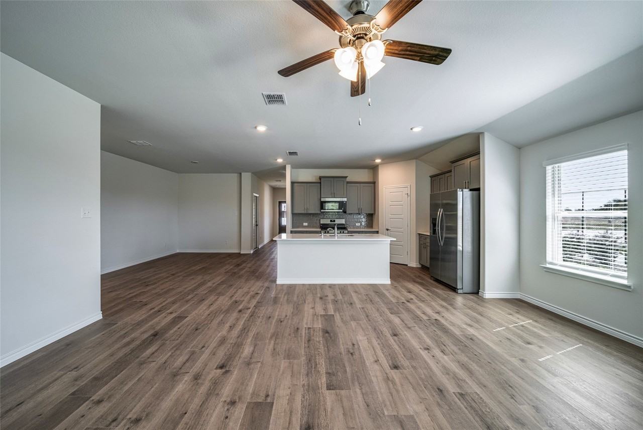 2059 Ketchum Ln - Photo 7 of 36