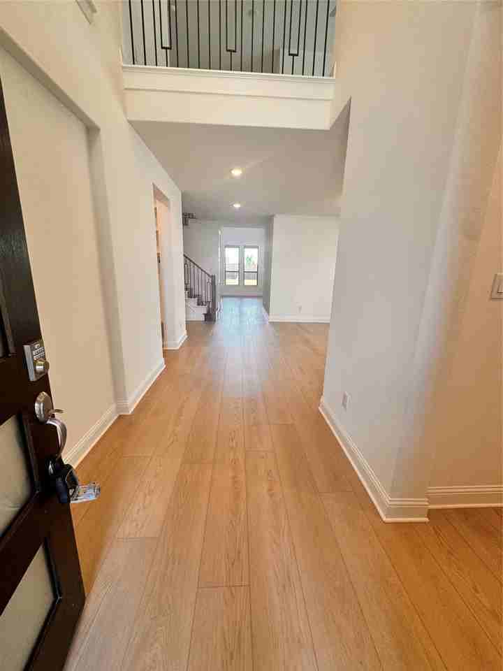 1013 Tullow Dr - Photo 3 of 36