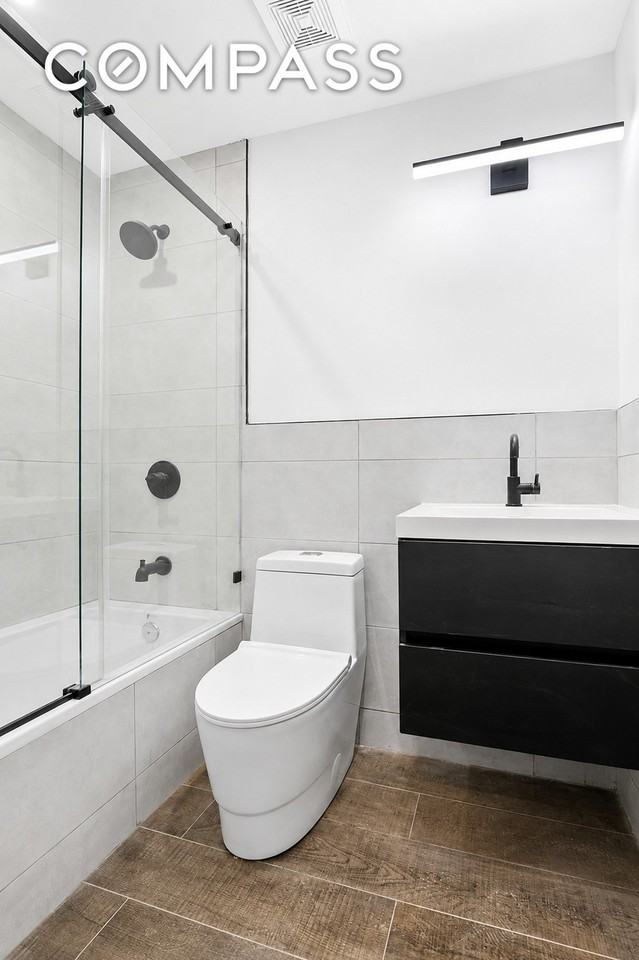 554 Putnam Ave #1 - Photo 6 of 7