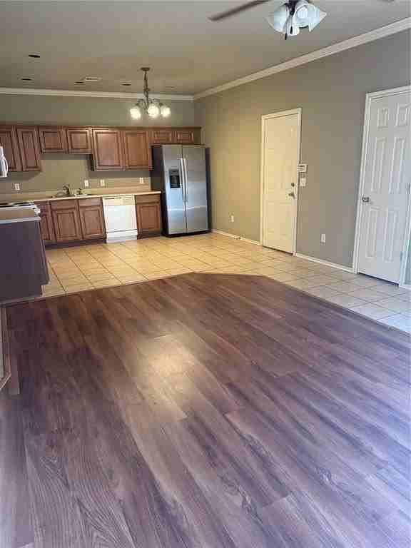 3804 Matthew Dr - Photo 4 of 31