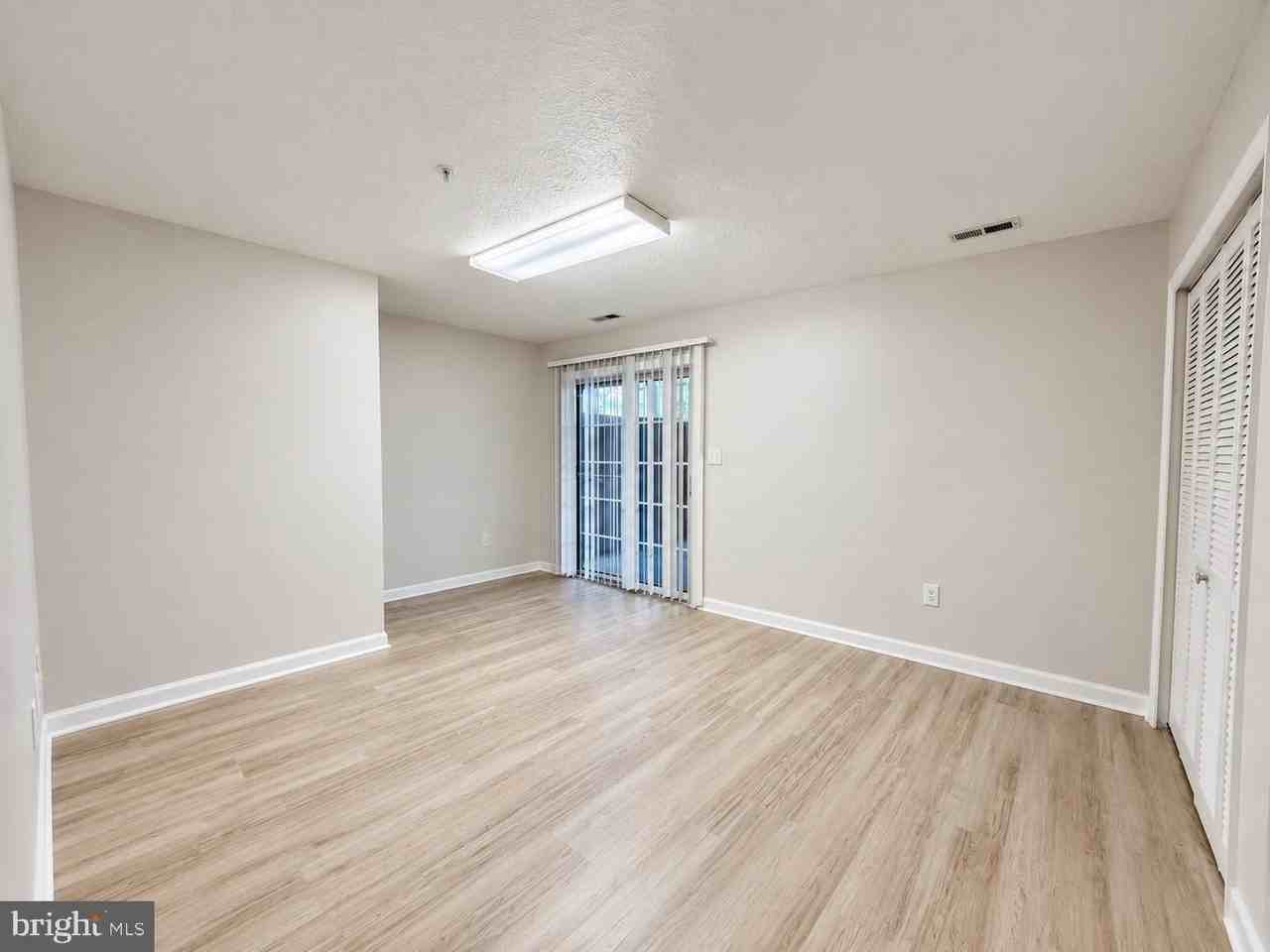 3335 Hollow Ct - Photo 4 of 15