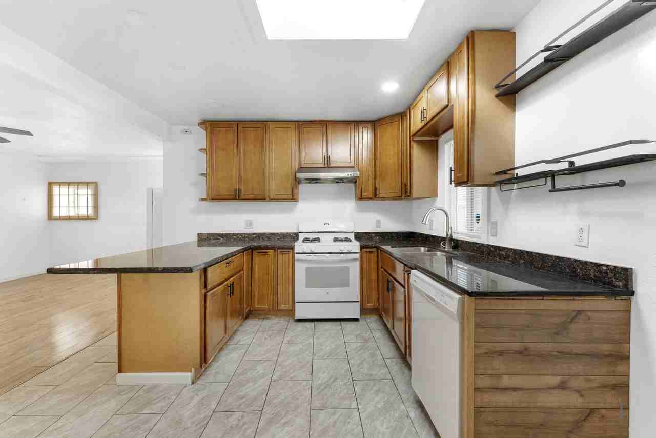 14785 Van Ave #1 - Photo 6 of 11