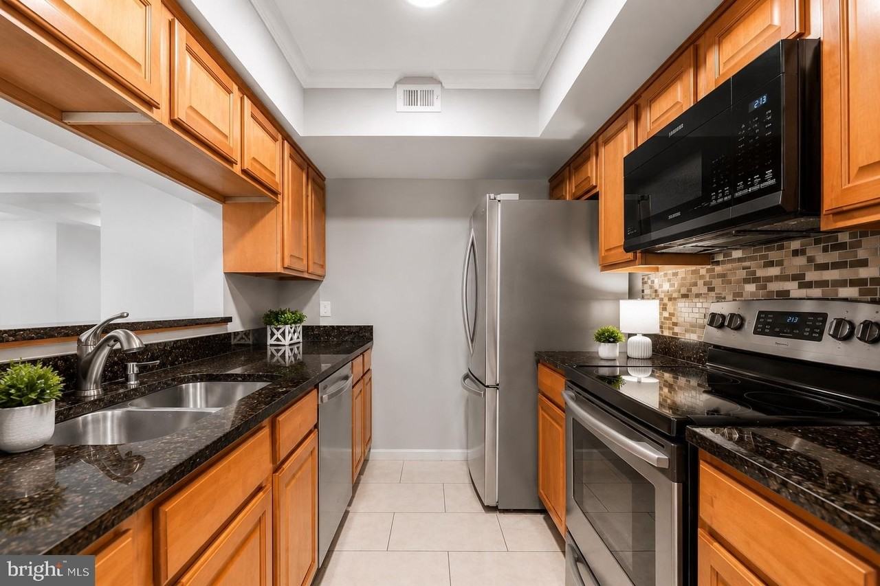 3310 Wyndham Cir #115 - Photo 4 of 21