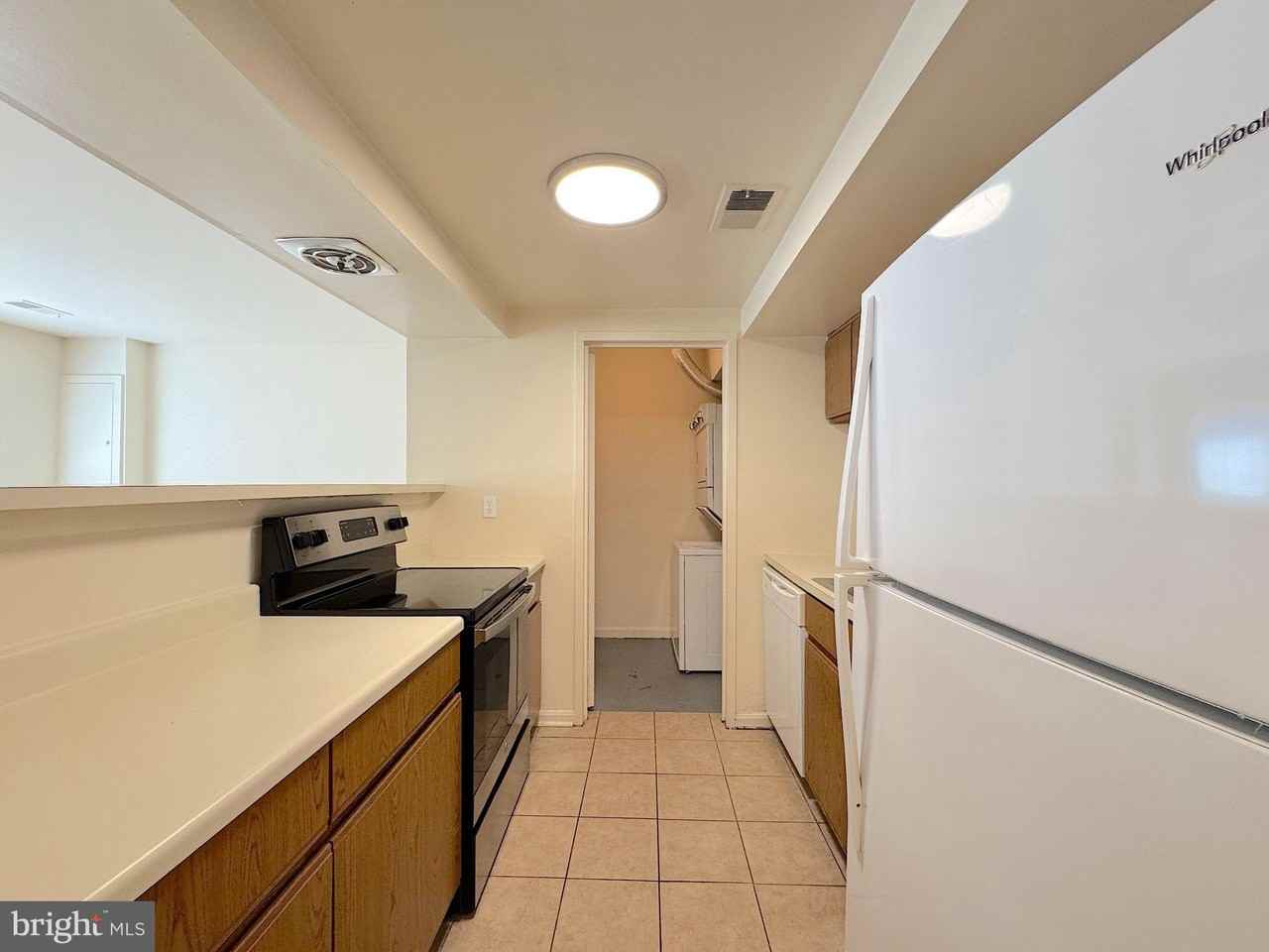 8632 Walutes Cir #B - Photo 7 of 17