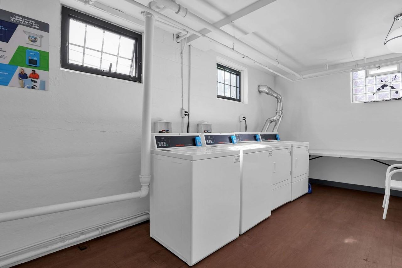 451 E Town St #001 - Photo 4 of 24
