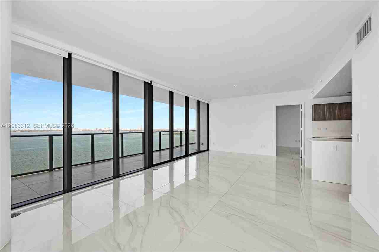 NE 31st St & Biscayne Blvd - Photo 6 of 26