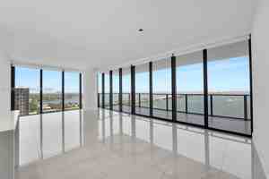 featured image of NE 31st St & Biscayne Blvd