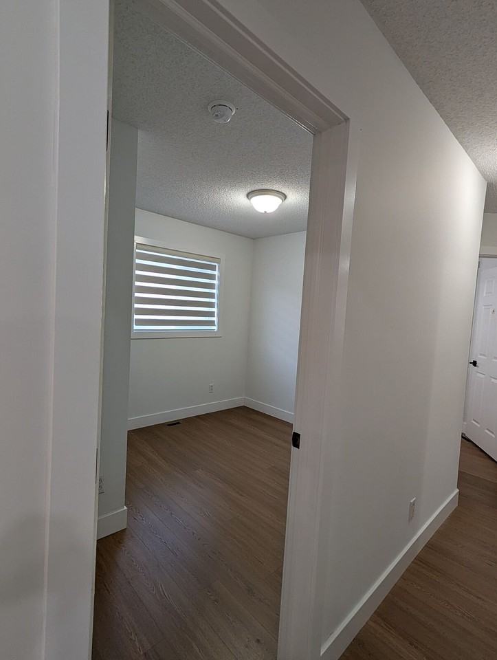 239 Martinvalley Cres Ne - Photo 2 of 12