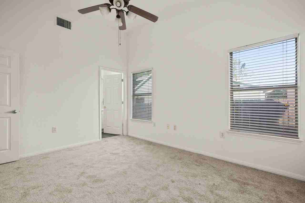 6337 Florencia Ln - Photo 4 of 20