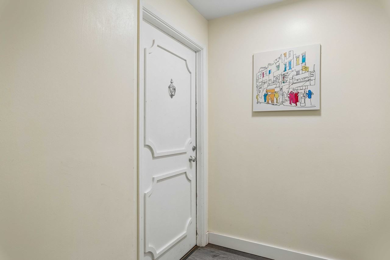 10129 Main St #301 - Photo 4 of 22