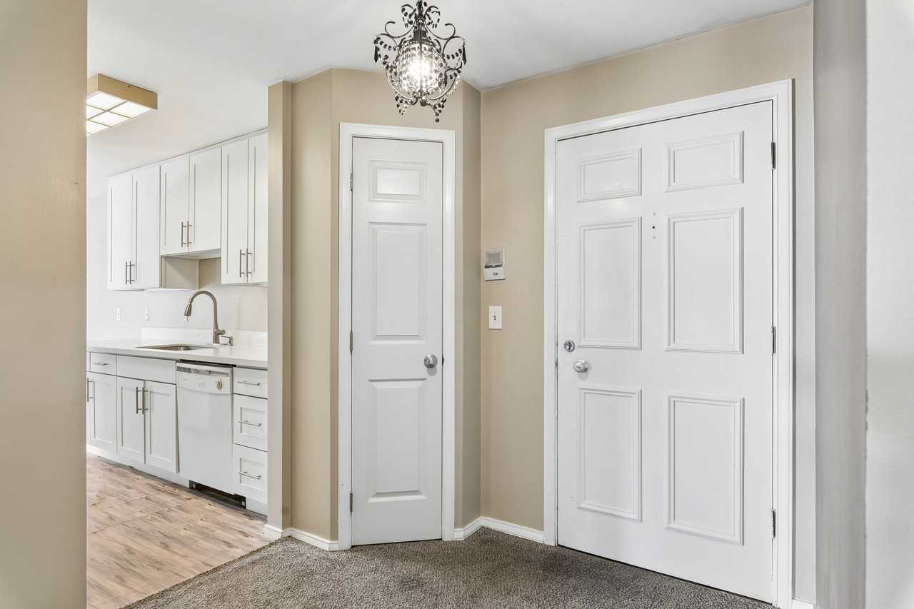 10129 Main St #301 - Photo 5 of 22