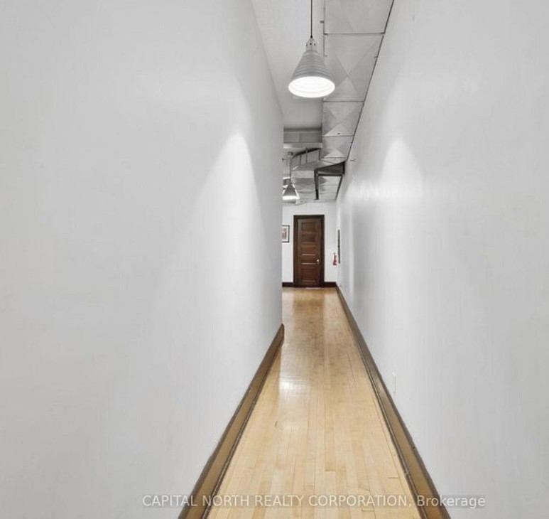 2854 Dundas St W - Photo 5 of 20