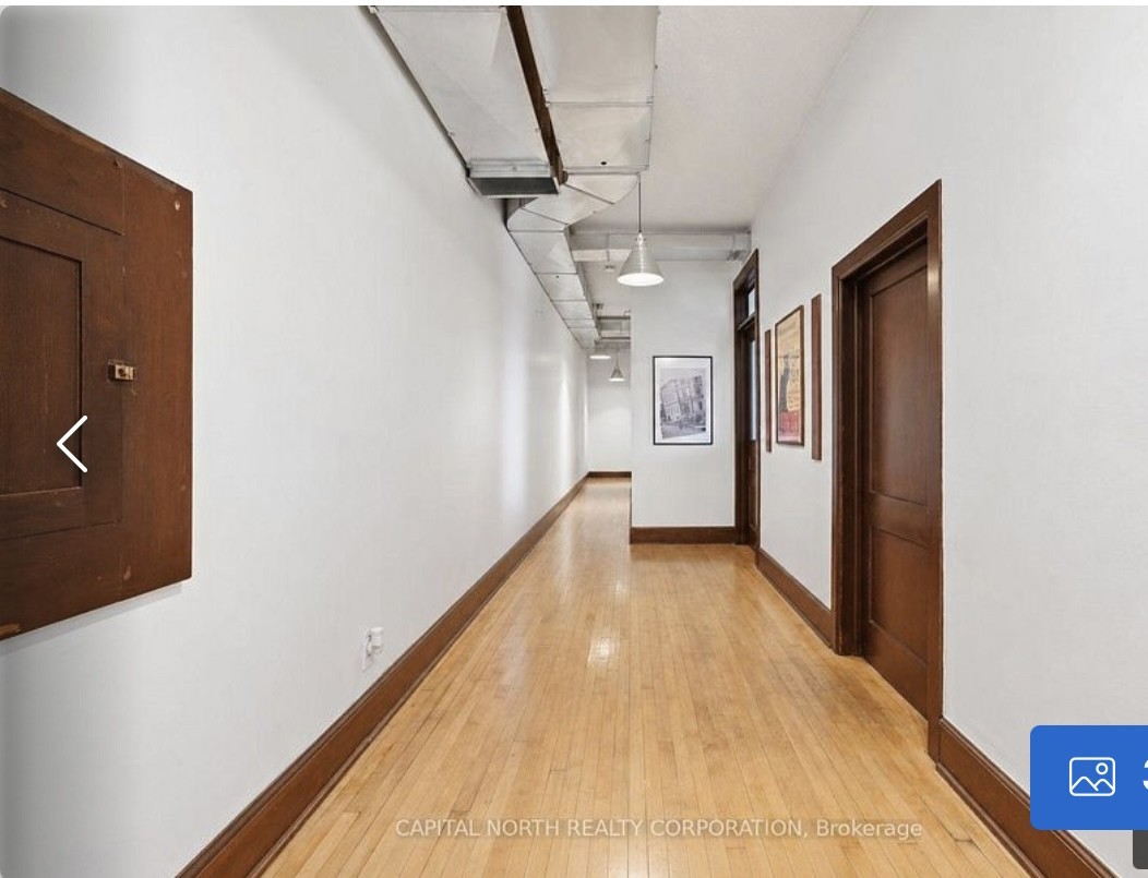 2854 Dundas St W - Photo 4 of 20
