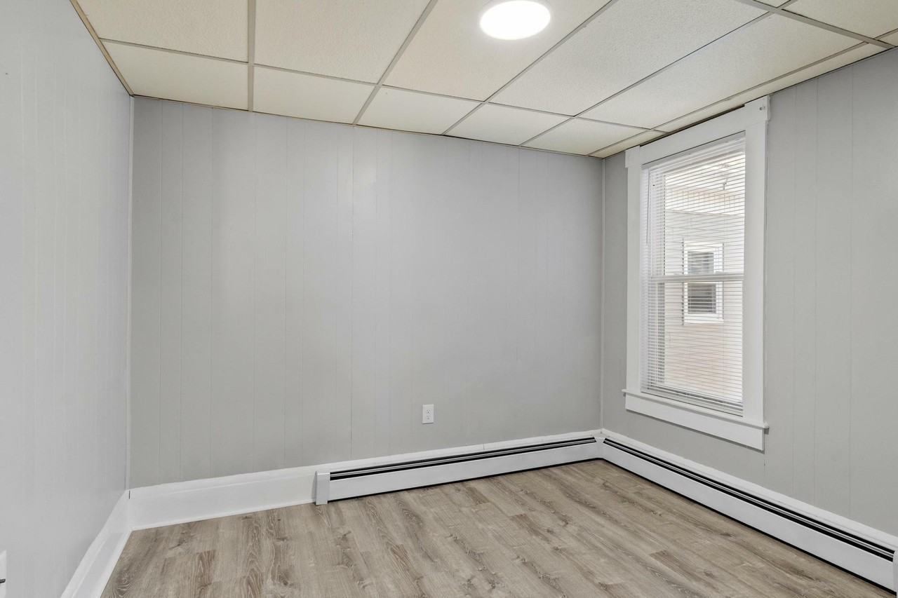 140 Bailey St #140 - Photo 4 of 26