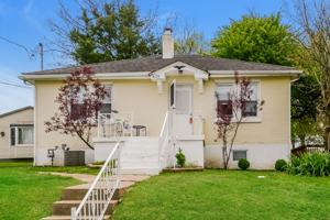 featured image of 410 W Ripa Ave
