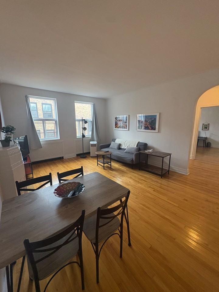 4810 Chemin Queen Mary - Photo 5 of 18