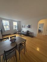 4810 Chemin Queen Mary - Photo 1 of 1