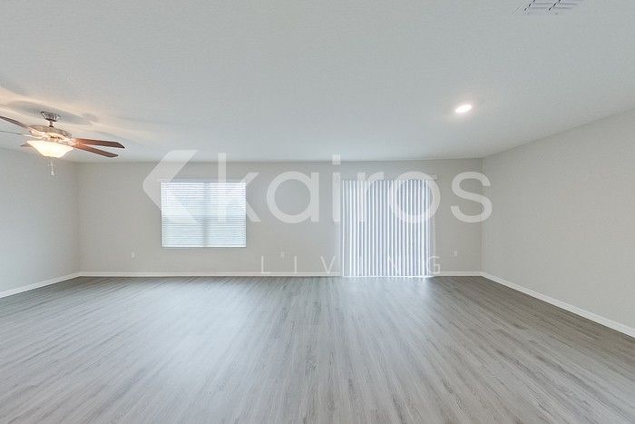 8579 Sw 44th Ct - Photo 5 of 39