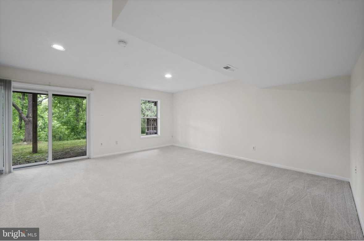 4775 Leyden Way - Photo 6 of 20
