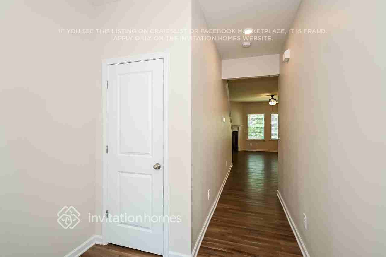 128 Inman Dr - Photo 4 of 18