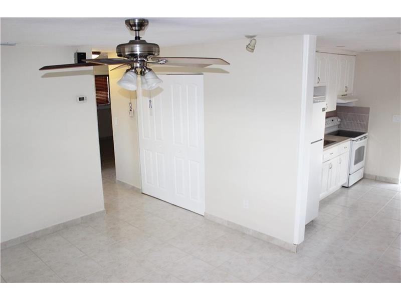 7844 NW 171st St - Photo 3 of 8