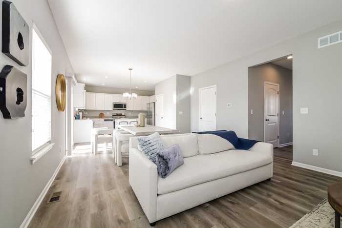 1403 Burmuda Dr - Photo 7 of 16