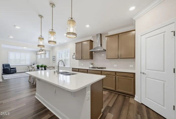 1006 Athena Dr - Photo 5 of 31
