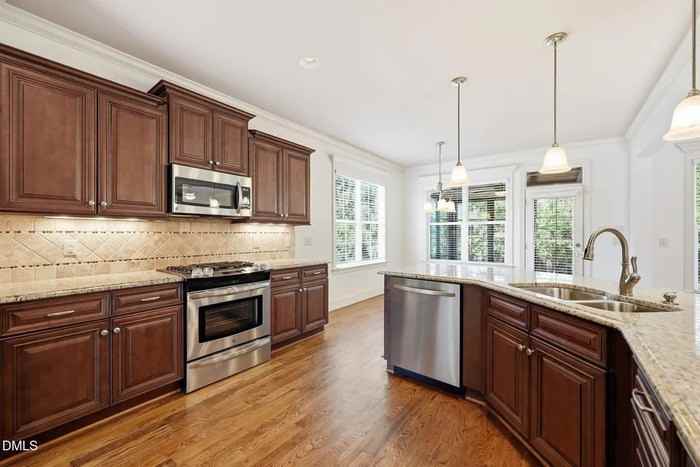4505 Heritage Gates Dr - Photo 5 of 45