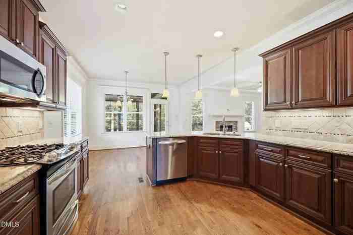 4505 Heritage Gates Dr - Photo 6 of 45