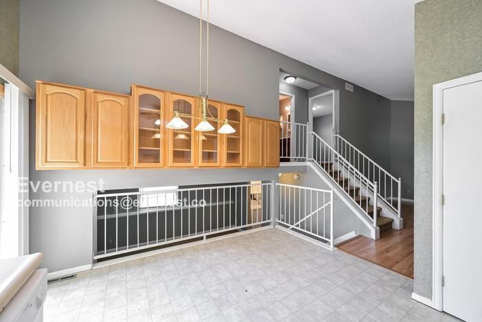3904 S Espana St - Photo 4 of 21